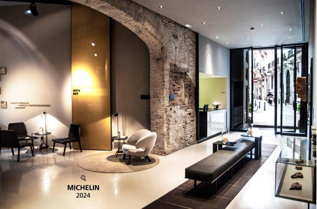 Caro Hotel Valencia Luaran gambar Michelin headquarters in Paris