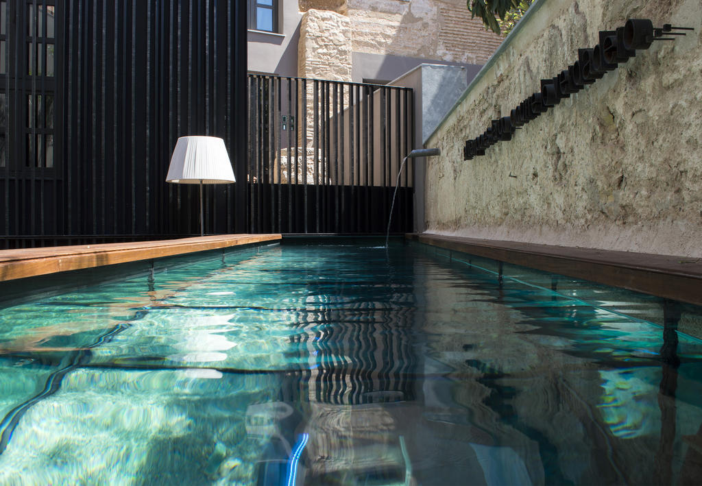 Caro Hotel Valencia Luaran gambar The pool