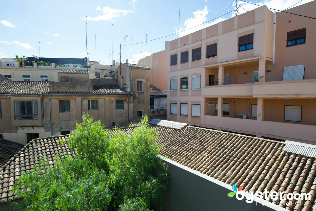 Caro Hotel Valencia Luaran gambar View of the town